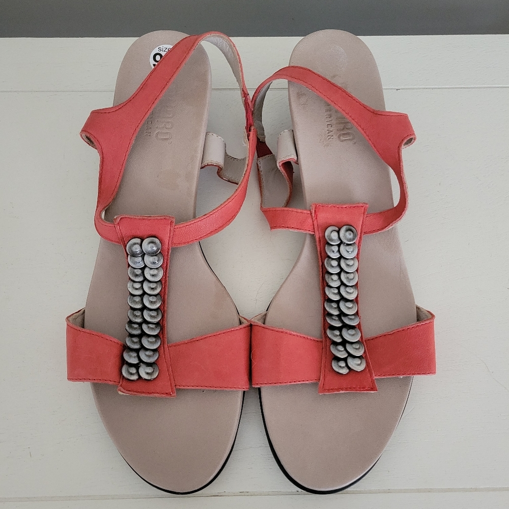 Munro sandals